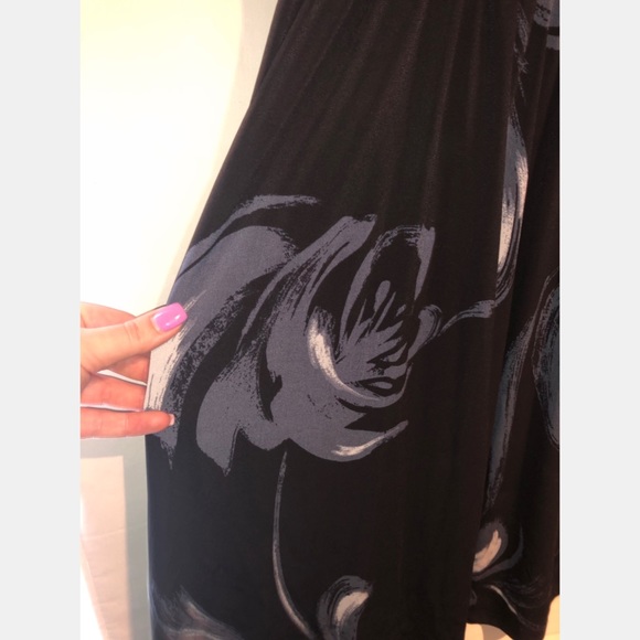 Dress - Picture 3 of 5